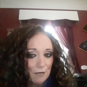 Meet your Posher, Kelli